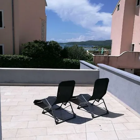 Apartment Apartman Podsolarsko *